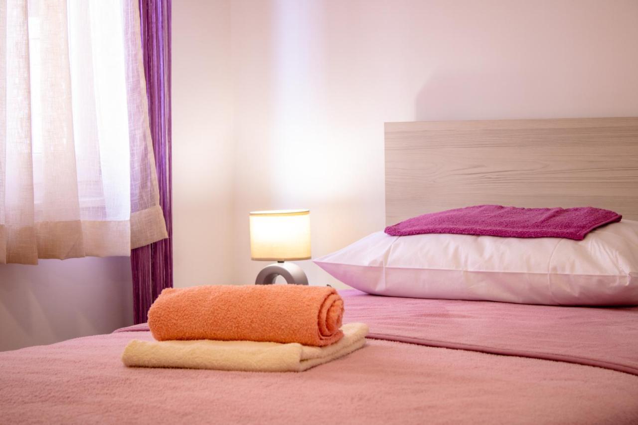 Julia's Beautiful For 6 With Parking Appartement Split