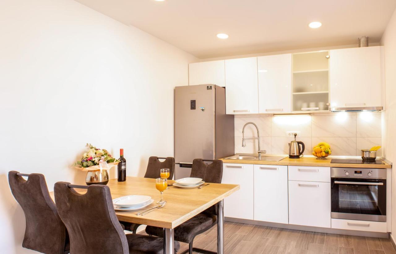Appartement Julia's Beautiful For 6 With Parking *