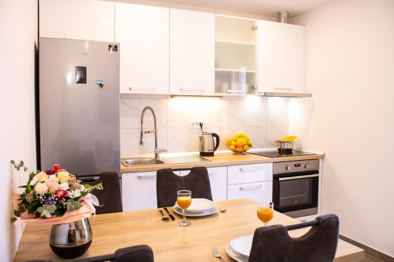 Appartement Julia's Beautiful For 6 With Parking *